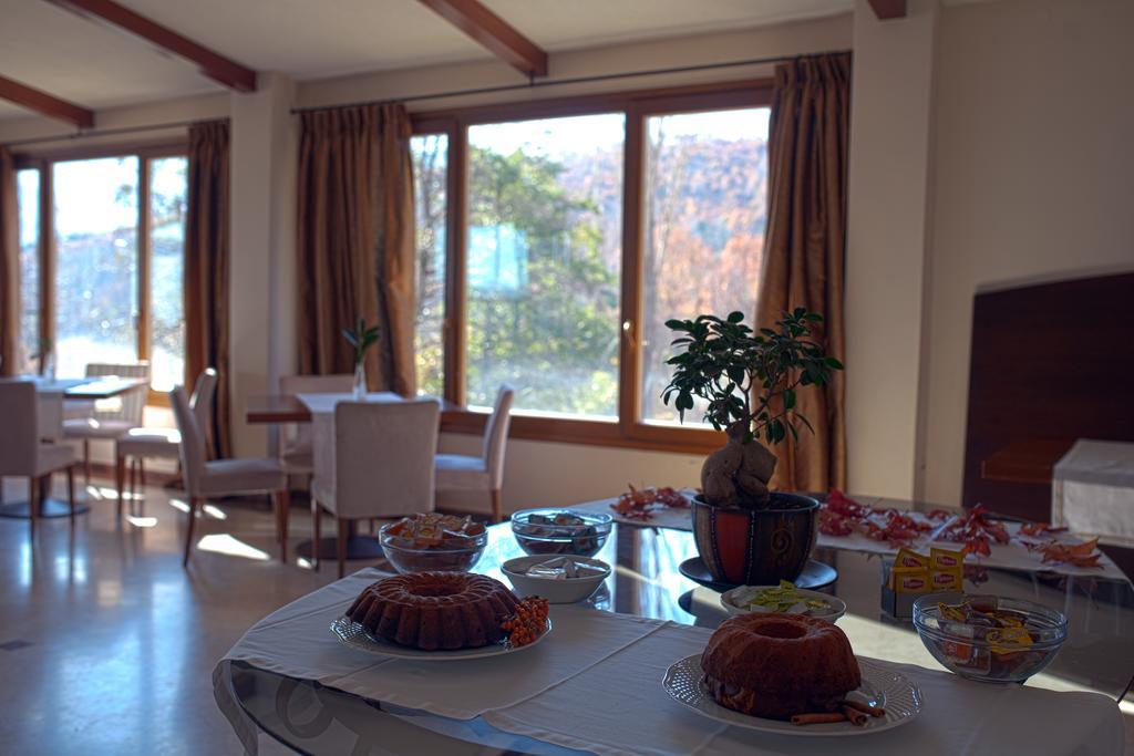 Hotel Veltsi Флорина Екстер'єр фото