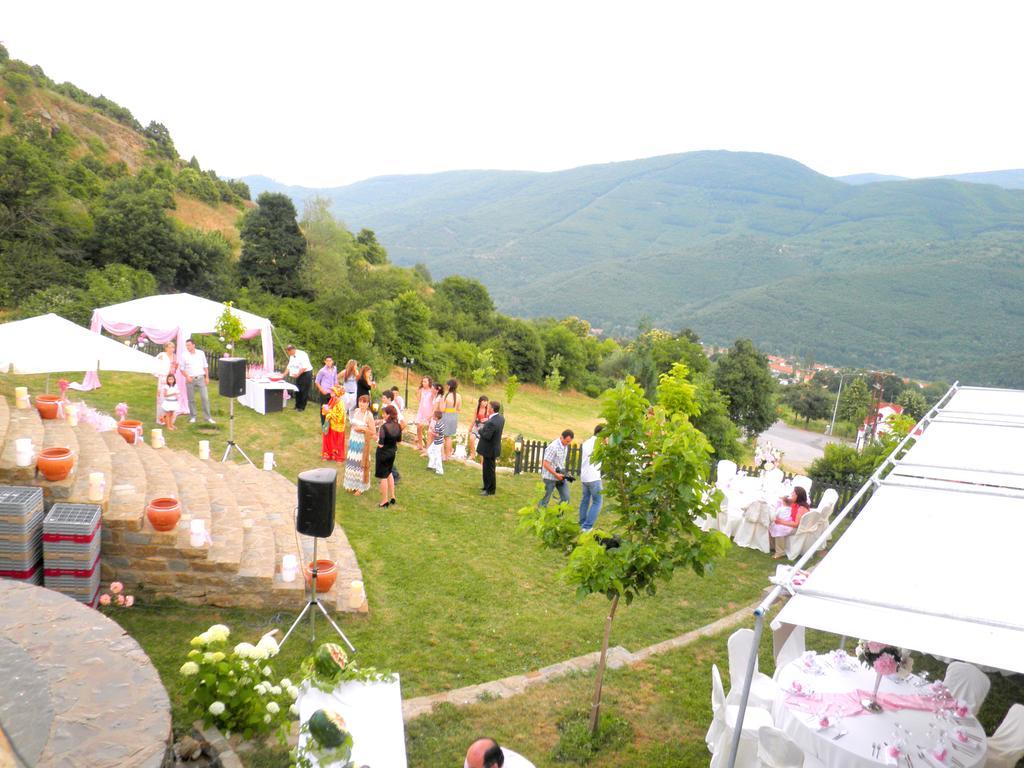 Hotel Veltsi Флорина Екстер'єр фото
