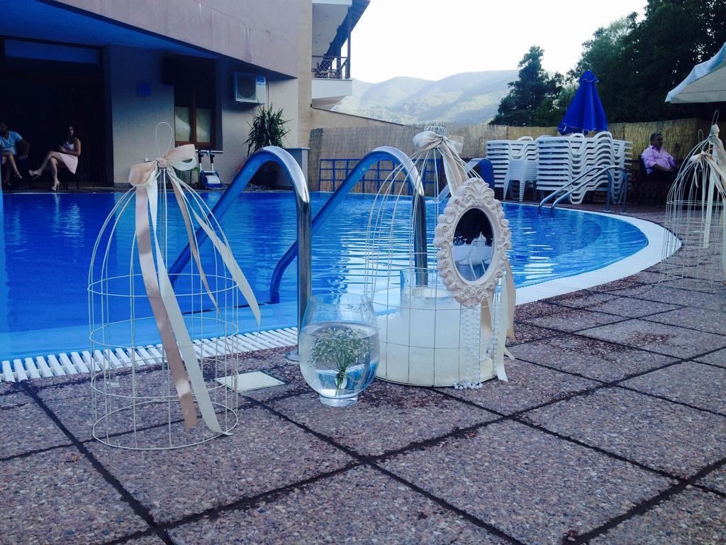 Hotel Veltsi Флорина Екстер'єр фото