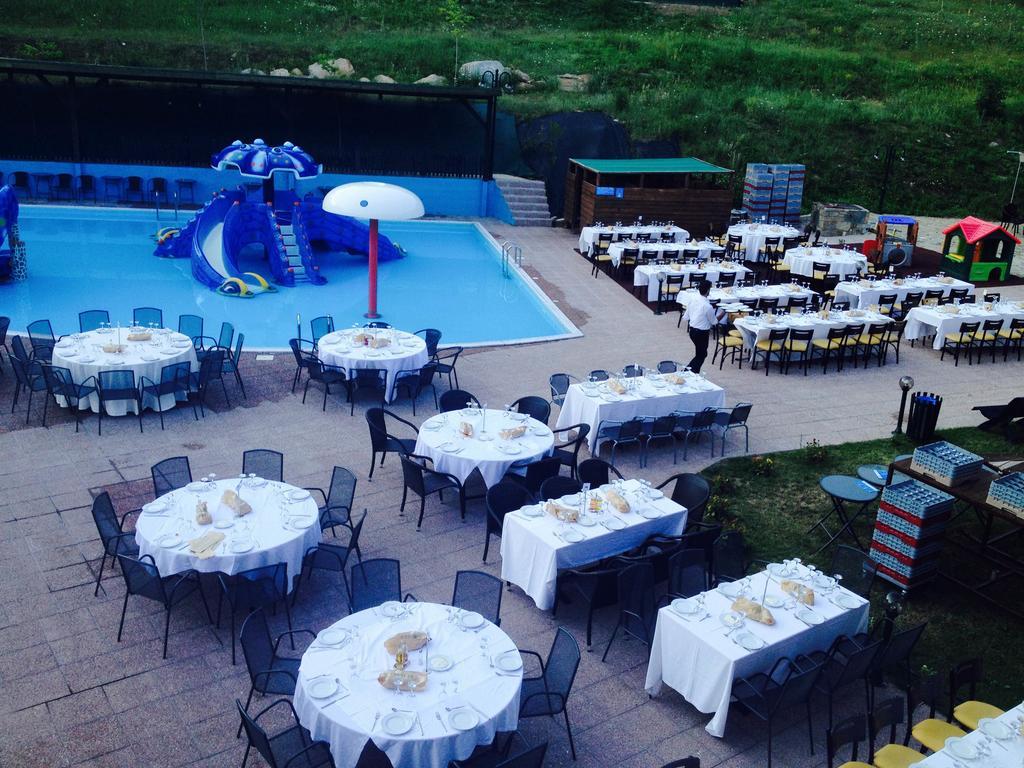 Hotel Veltsi Флорина Екстер'єр фото